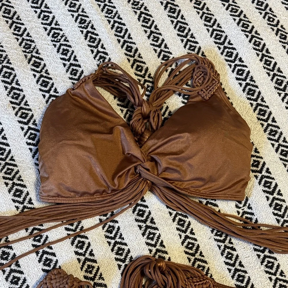 Victoria’s Secret Archive Collection 2024 - Picture 2 of 11